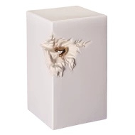 Négyszög urna szivecskével