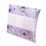 Lila szórópárna virágokkal