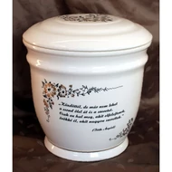 Ametisz fehér urna idézettel