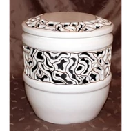 Bella áttört kerámia urna fekete béléssel