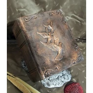 Különleges, galambos mintájú könyv urna - bronz színű Különleges, galambos mintájú könyv urna - bronz színű