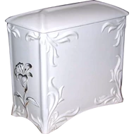 Nefelejcses fehér urna